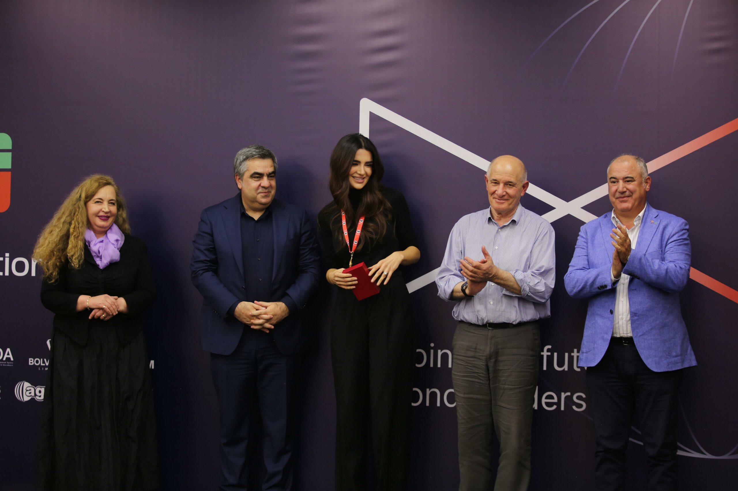 Klik Ekspo Group: 30 vjet simbol i biznesit vendas! CCBS nderohet me çmimin ‘30 Vjet Kontribut në Shqipëri’!