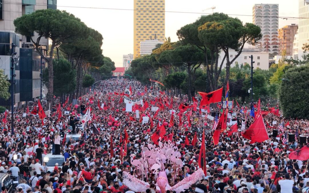 Dita e 86-të e protestave/ Shqiptarët nuk ndalen, sërish në shesh për dorëheqjen e Ramës