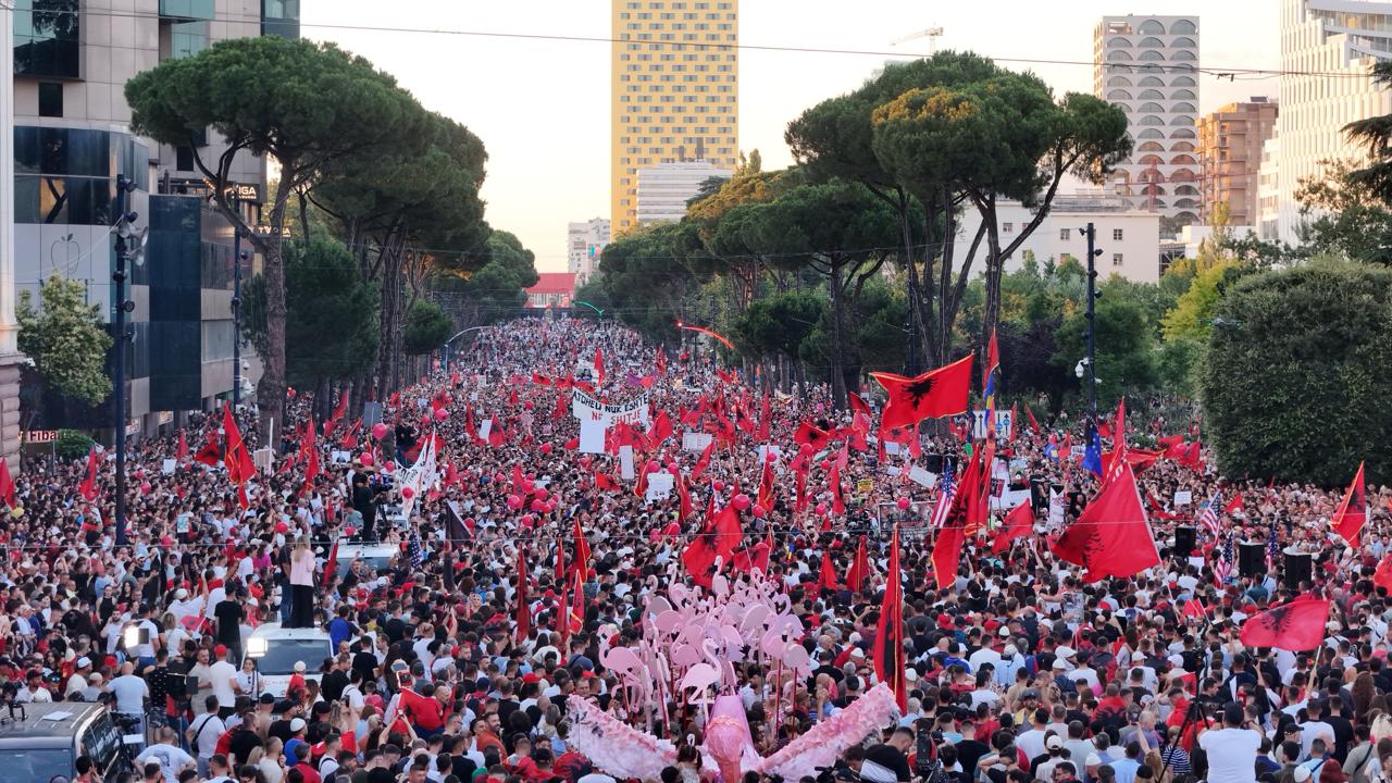 Dita e 86-të e protestave/ Shqiptarët nuk ndalen, sërish në shesh për dorëheqjen e Ramës